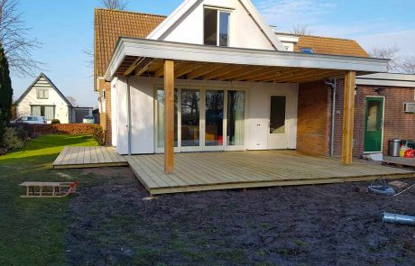 Veranda aan woning